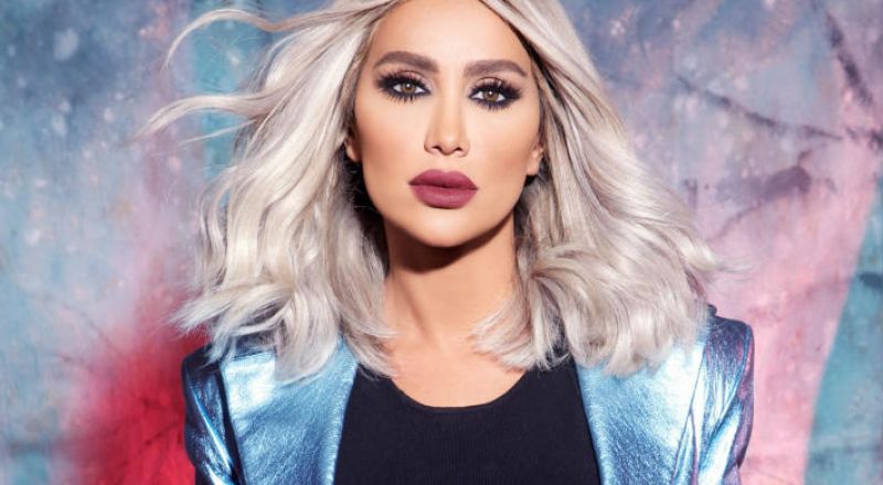 مايا دياب تُحدث ضجة بكمية الأحذية التي تمتلكها