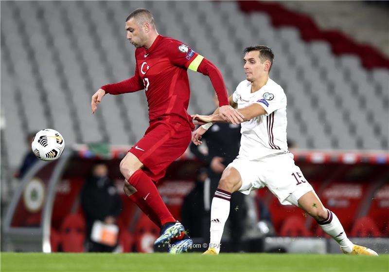 لاتفيا تعترض قطار تركيا بتعادل مثير.. وهولندا تكتسح جبل طارق