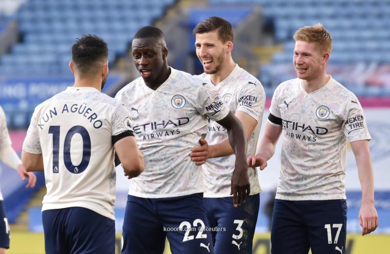 رسميًا.. مانشستر سيتي يمدد عقد دي بروين