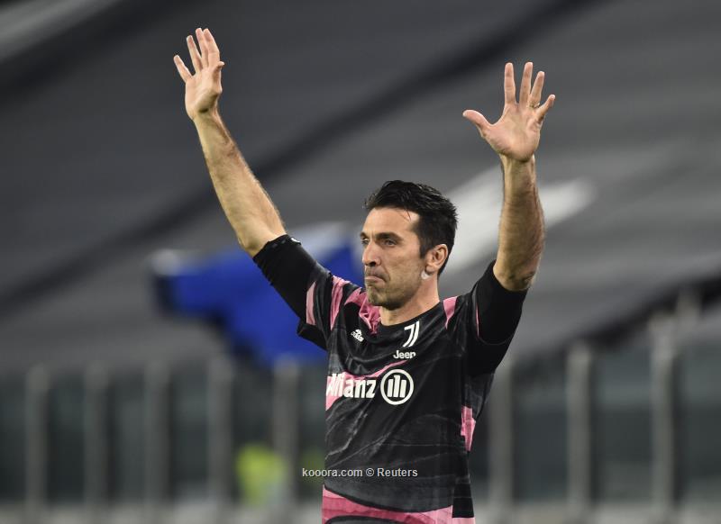 برشلونة يفتح أبوابه لبوفون