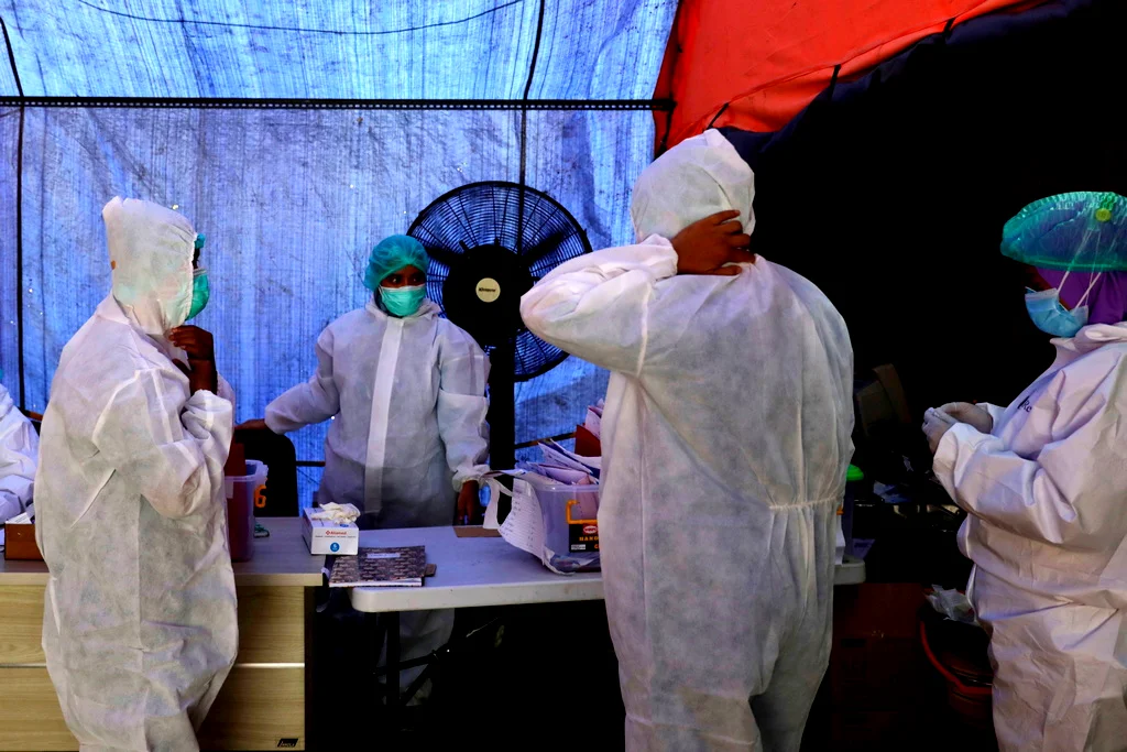 علماء ي: ظهور أول حالة كورونا في الصين المتهمة بالتستر على أصول الفيروس