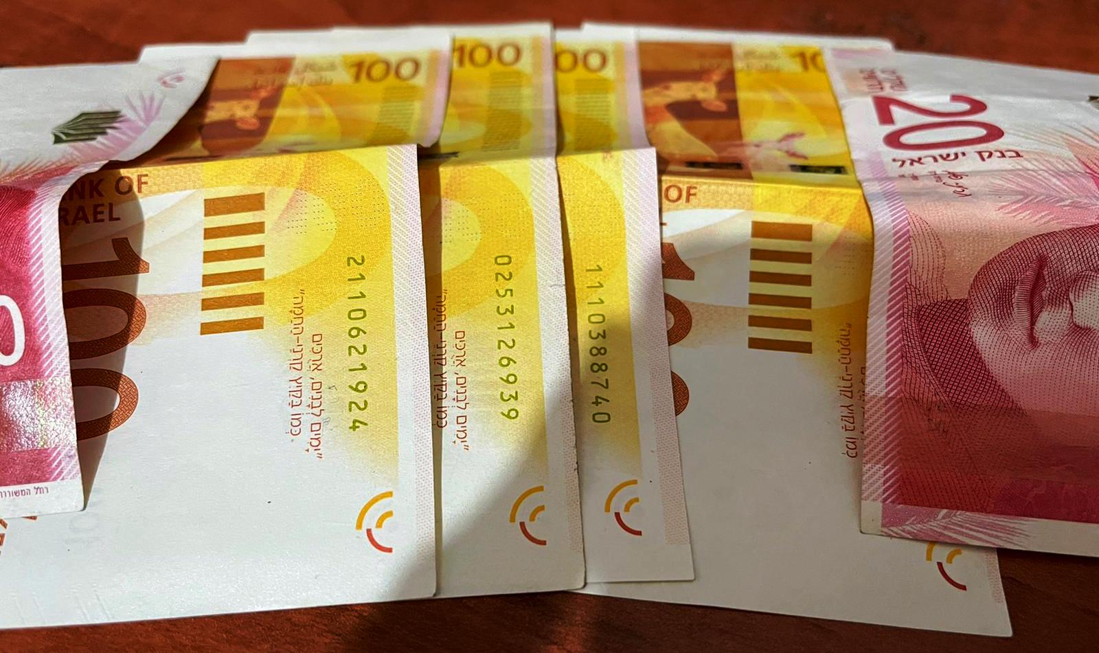 وزارة المالية: الإغلاق بعيد ونموذج الإجازة بدون راتب لن يتكرر