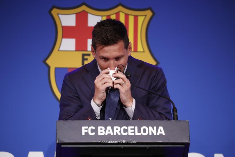 وقائع مؤتمر وداع ميسي لبرشلونة.. البكاء سيد الموقف