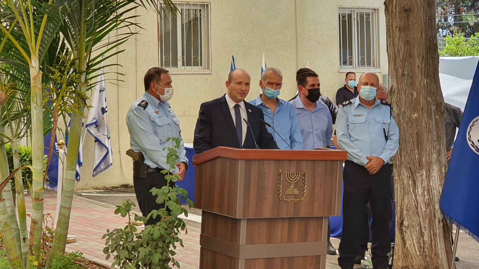 بينيت يعرض الخطة لمكافحة العنف في المجتمع العربي