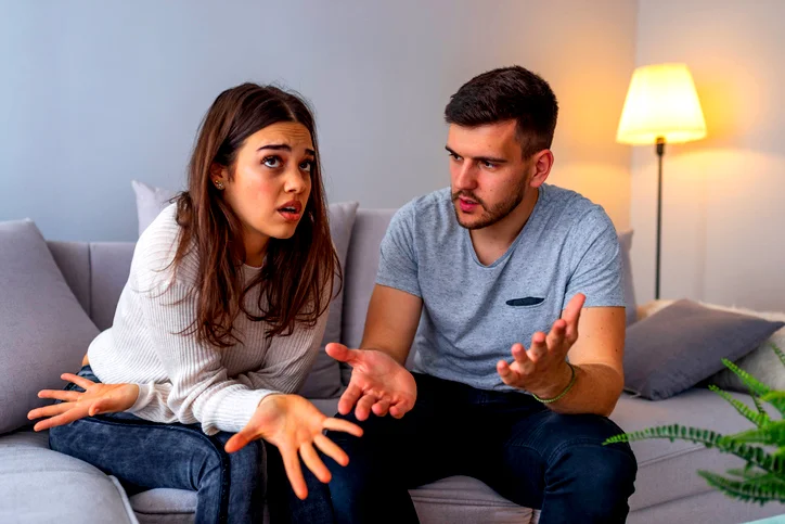 حواء جبلنا- ما هي علامات الحب الكاذب