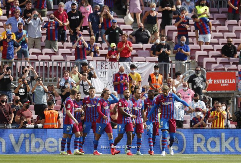  ديباي ينقذ برشلونة من كمين خيتافي