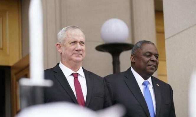 غانتس يحادث أوستن: حاجة لوقف استمرار تقدُّم إيران نحو الأسلحة النووية