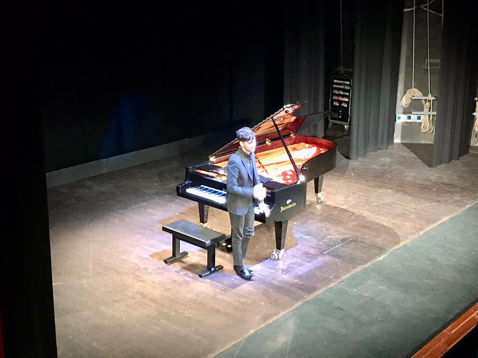 الموسيقى نبض الحياة- إبن معليا المغترب في إيطاليا مراد جوزيف ليوس- عازف بيانو من الطراز العالمي