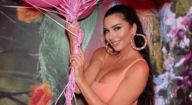 لاميتا فرنجية ساحرة بفستان مُثير أبيض مكشوف.. شاهدوا كيف بدت