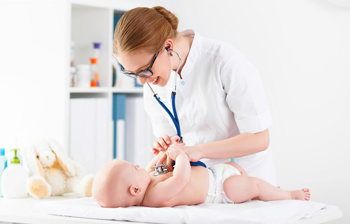 اطفال جبلنا- علامات تخبركِ أن طفلك الرضيع مريض