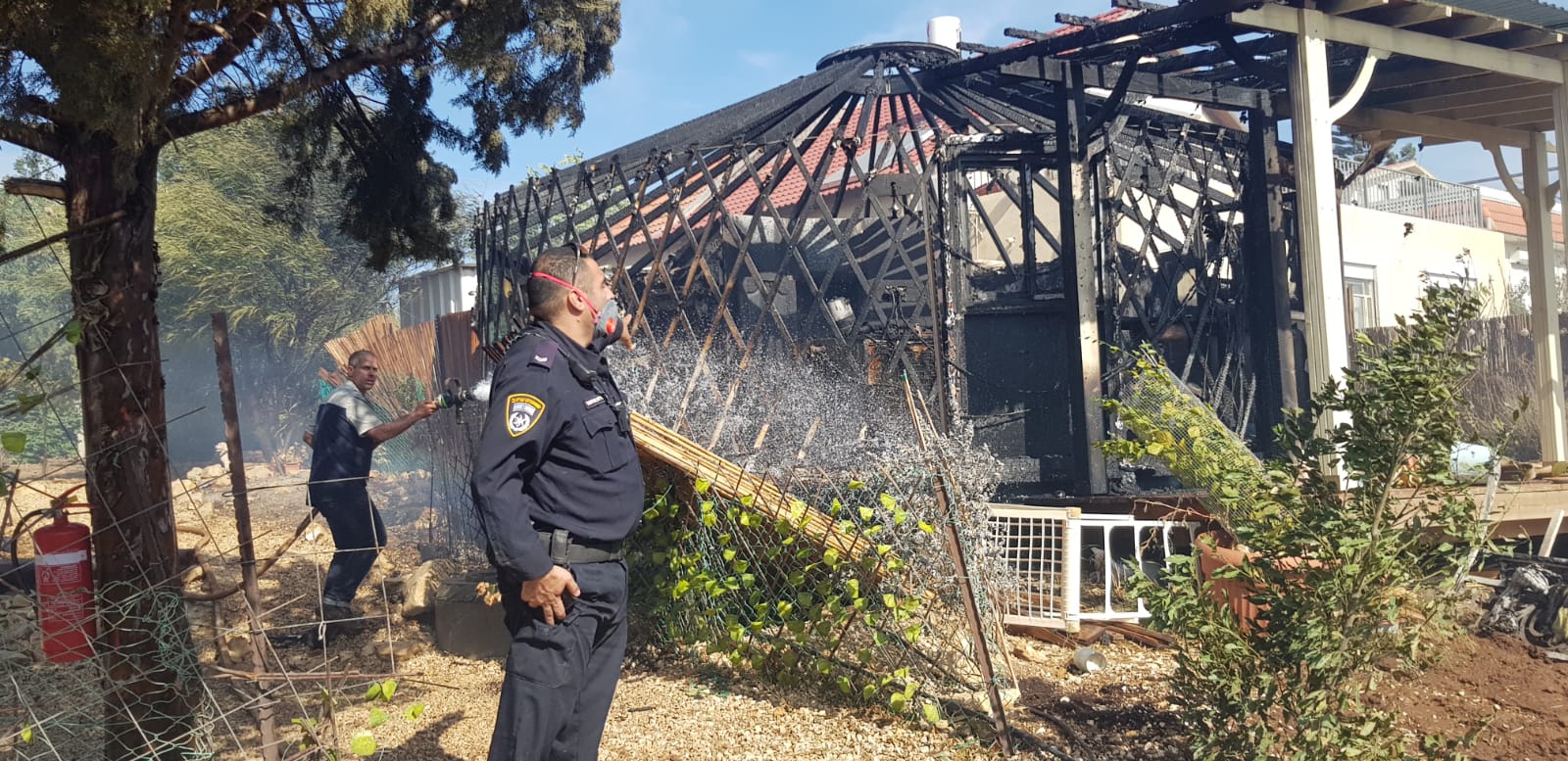 إخلاء 75 منزلًا اثر حريق هائل اندلع في منطقة وعرية في مستوطنه جيتا قرب يانوح-جث