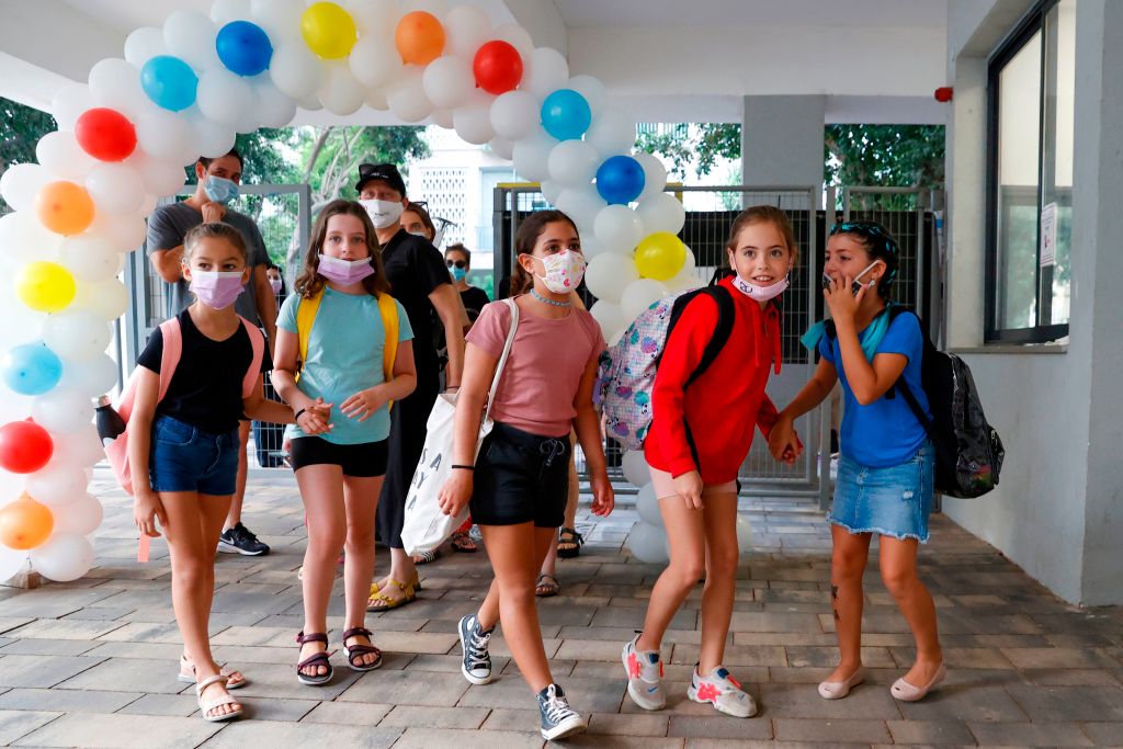 هل سيكون هنالك علاقات تبادل مدرسي بين طلاب الثانوية من القدس ودبي؟؟