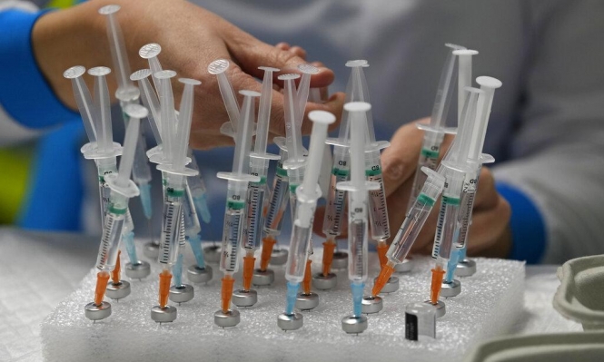 شهر على رصده: أوميكرون ينتشر أسرع.. لكن أخطاره أقلّ