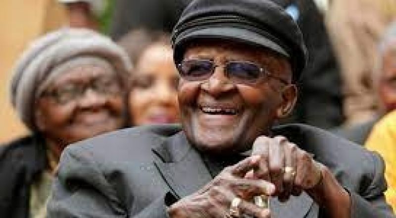 وفاة داعم القضية الفلسطينية المطران ديزموند توتو