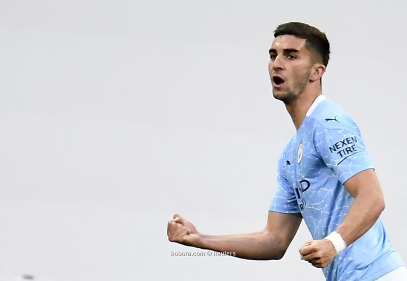 لماذا تأجل إعلان برشلونة عن صفقة توريس؟