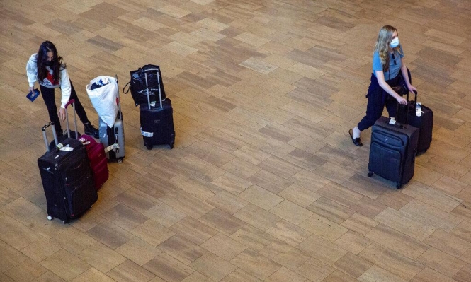 مستجدات كورونا: السماح للسياح دخول البلاد وتسهيلات للمغادرين