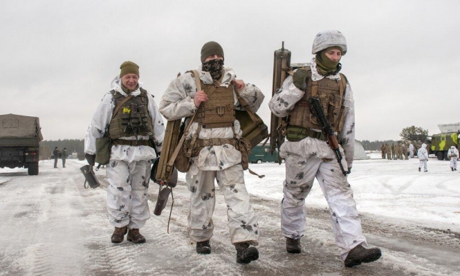  إسرائيل تدرس طلبًا بتقديم مساعدات عسكرية لأوكرانيا