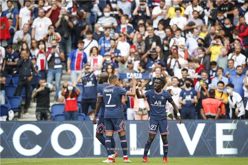 مبابي يدافع عن إدريسا جاي