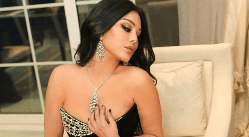 على الرغم من بلوغها الخمسين.. هيفا وهبي كـ  الباربي  بفستان قصير