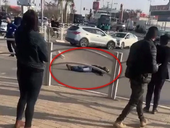 عملية دهس وطعن في بئر السبع تسفر عن 4 قتلى وإصابة آخرين وتصفية المنفذ من حورة