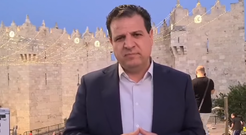 ضجة في أعقاب تصريحات أيمن عودة .. مطالبات بالتحقيق معه ونسف فرصة دعم المشتركة للحكومة