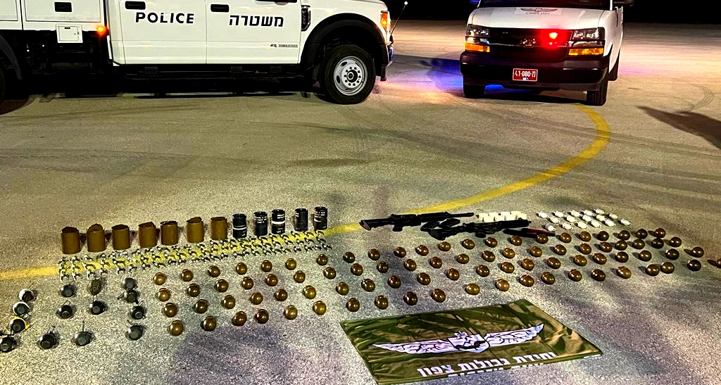 الشرطة- إحباط عملية تهريب أسلحة على الحدود اللبنانية وضبط 100 قنبلة وسلاحين