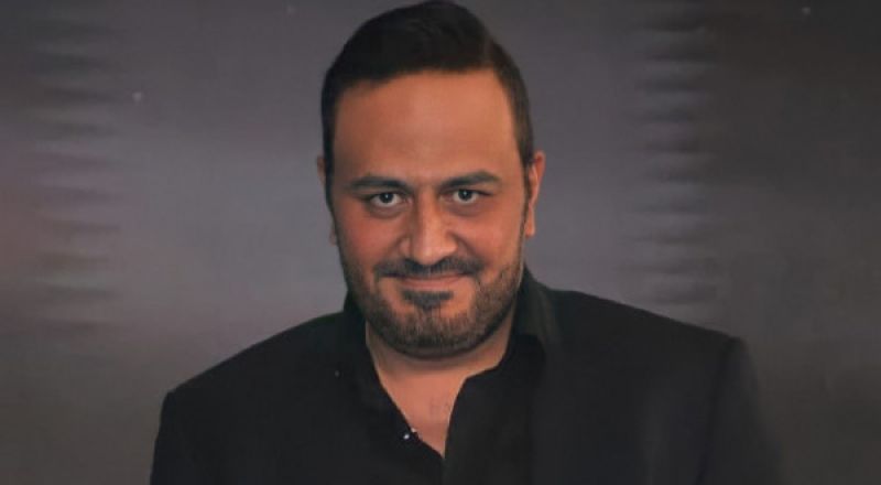 كيف دافع خالد سرحان عن عادل إمام