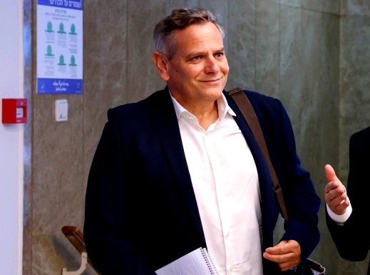 وزير الصحة- أنظمة جديدة ستسمح بالحصول على وصفة طبّية للكنابيس الطّبي دون ترخيص خاص