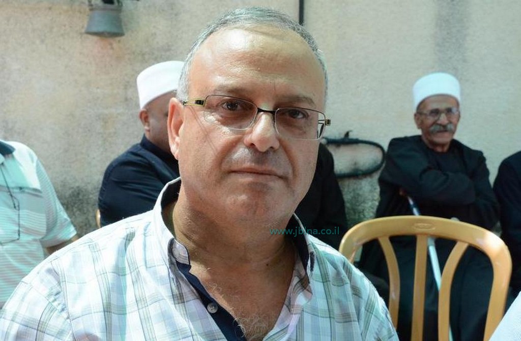 إنّا ننفضُ لكم حتّى الغبارَ العالقَ بأرجُلِنا من مدينتكم - زياد شليوط