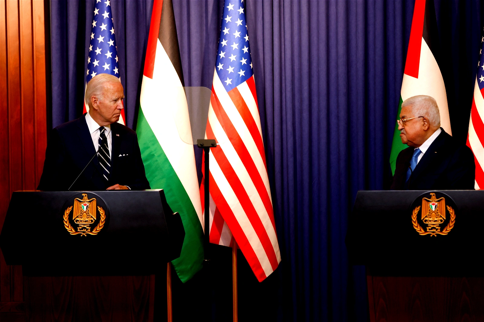 اهم ما قاله الرئيس محمود عباس والرئيس الأمريكي جو بايدن خلال المؤتمر الصحافيّ