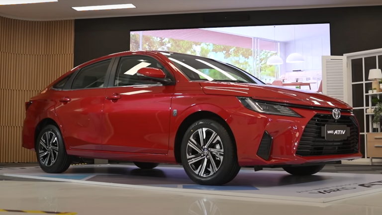 سيارة رخيصة ومتطورة واقتصادية من تويوتا