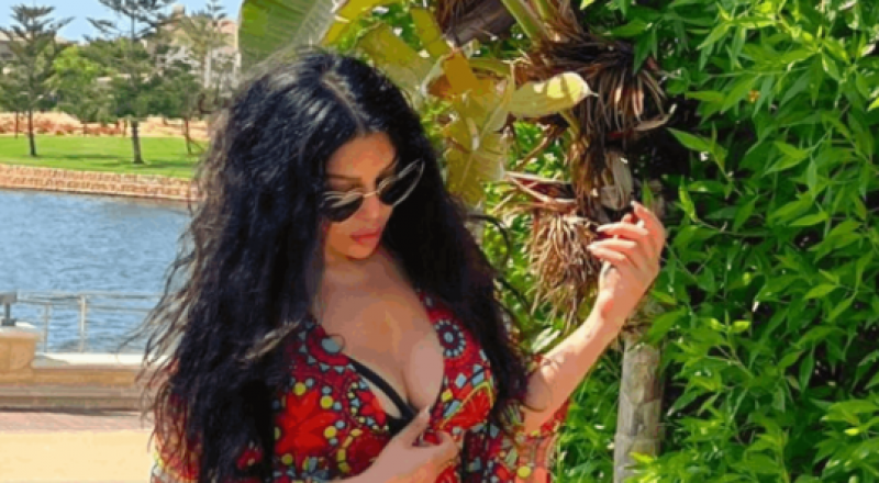 مُجدداً هيفا تُثير الجدل.. ظهرت بملابس البحر