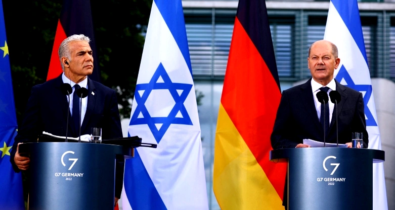 المستشار الألماني يبدد آمال إحياء الاتفاق النووي الإيراني وإسرائيل تعود للتهديد العسكري