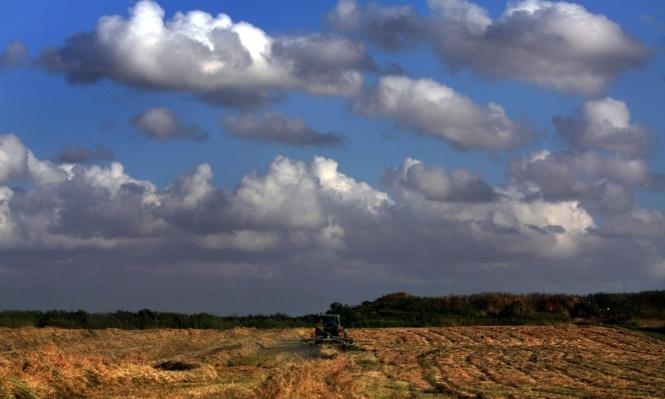 حالة الطقس: انخفاض درجات الحرارة وأمطار متفرقة