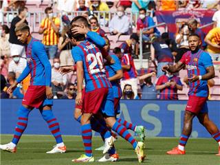 برشلونة يفقد هيبته القارية.. وخسائر فادحة في الطريق