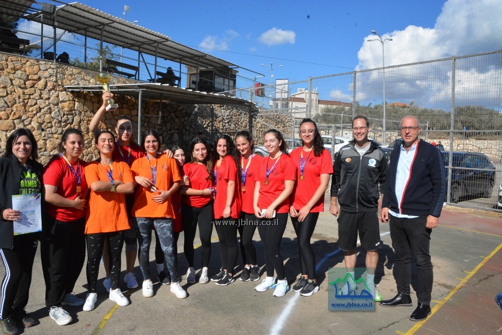 للمرة السادسة على التوالي فتيات نوتردام معليا يفزنَّ ببطولة الشمال بكرة اليد-انجاز مُشرف-صور وفيديو