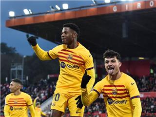 مانشستر يونايتد يستهدف نجم برشلونة