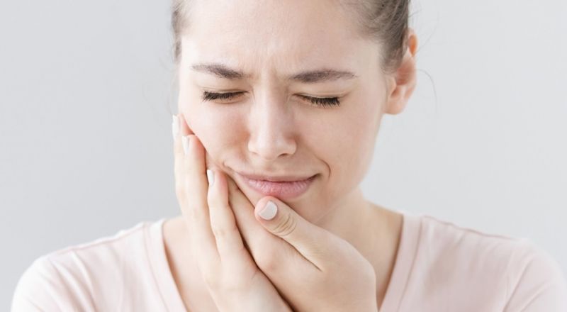 ما هي أخطر المواد الغذائية للأسنان؟