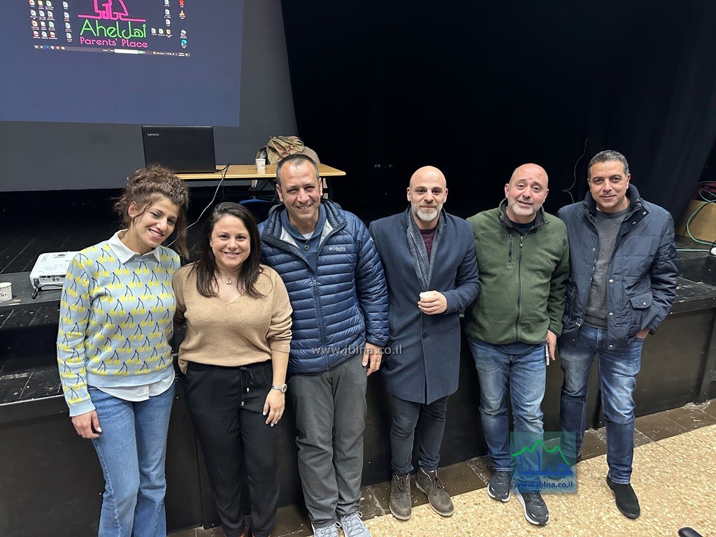 صور وفيديو- معليا-محاضرة شيقة للاهالي عن دور الوالدية ضمن سلسلة محاضرات -الوالدية مش مزحة