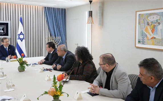 الجبهة والعربية للتغيير لرئيس الدولة: إقامة ميليشيات تحت إمرة بن غفير هي أمر خطير ومطلبنا ديمقراطية ومساواة للجميع 