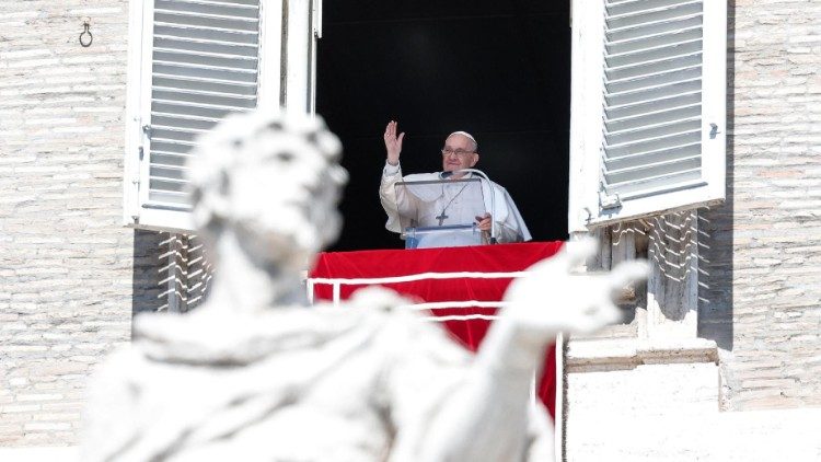 البابا فرنسيس: لتساعدنا العذراء مريم لكي نحب الكنيسة ونجعل منها بيتًا مضيافًا للجميع