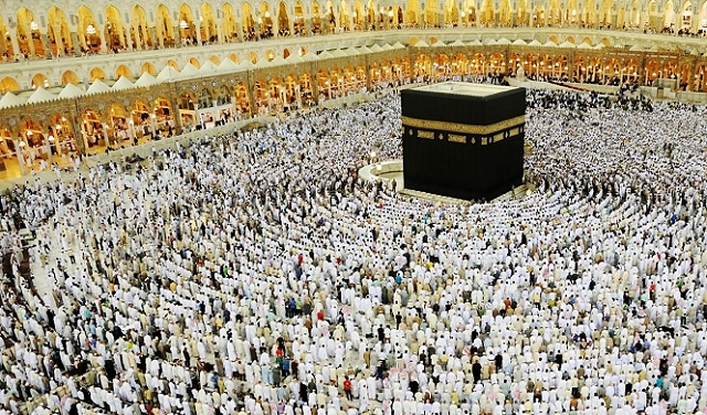 الأكبر منذ كورونا: أكثر من مليون مصل بالحرمين الشريفين