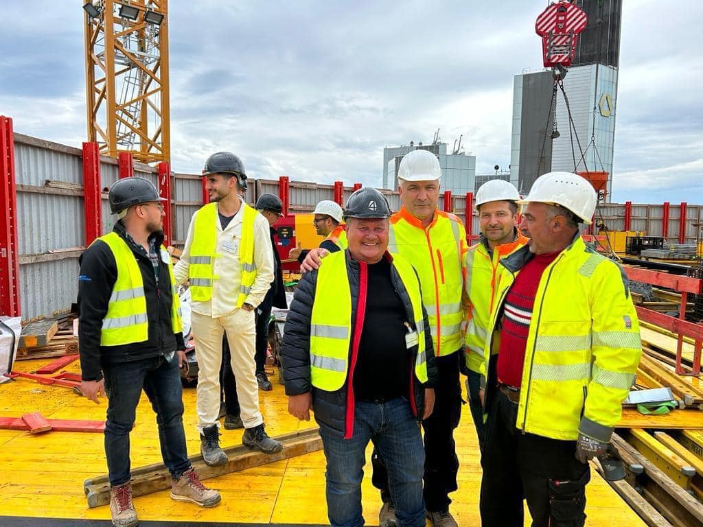 المهندس انورنعامنه من مواليد قرية عرابة مديرًا لأكبر مشروع بناء في اوروبا