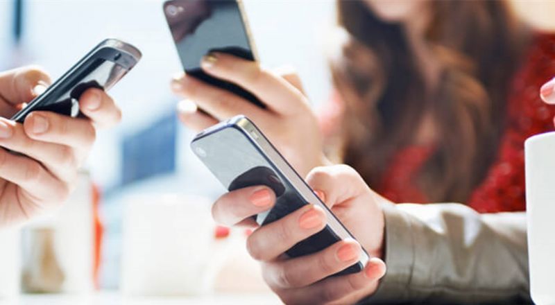 5 نصائح للحفاظ على الهاتف في الصيف