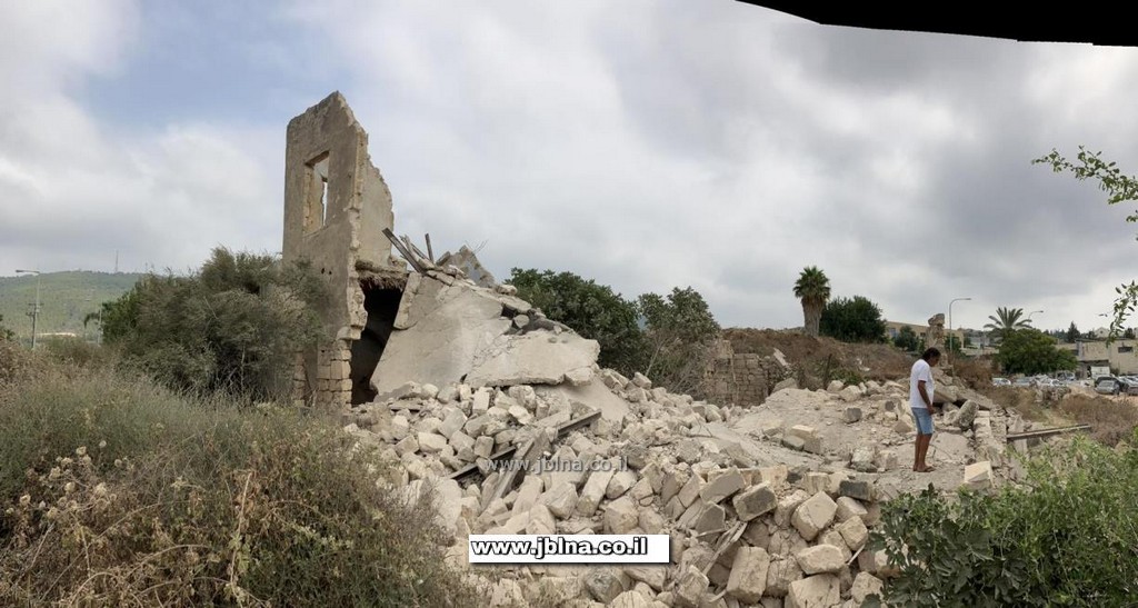 البصة المهجرة- هدم مبنى اثري تاريخي وامتغاض شديد من مهجري القرية