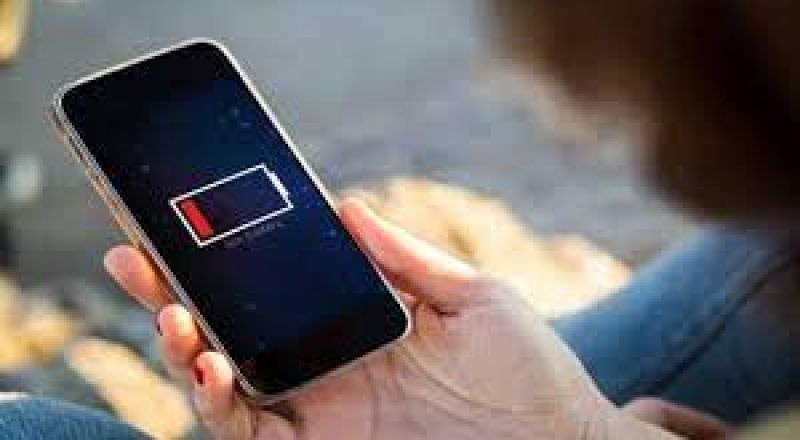 حيل يمكن أن توفر ساعات من عمر بطارية هواتف أندرويد