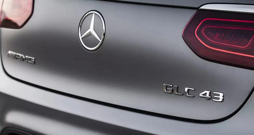 ماذا تعني شارات 45 و63 و65 و43 على سيارات مرسيدس AMG؟