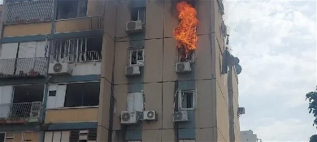  ثلاث إصابات في تل أبيب اثر سقوط صاروخ بشكل مُباشر على مبنى.. كتائب القسام: قصفنا تل أبيب ردا على المجازر بحق المدنيين