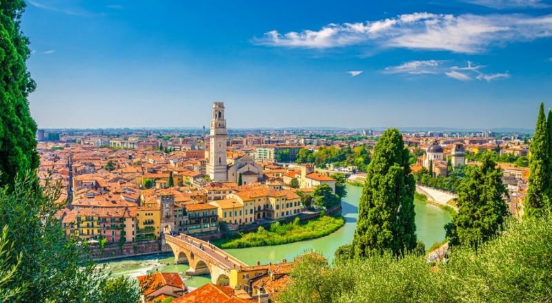 فيرونا وجهة إيطالية غنية بالمعالم الجاذبة والمناظر الآسرة