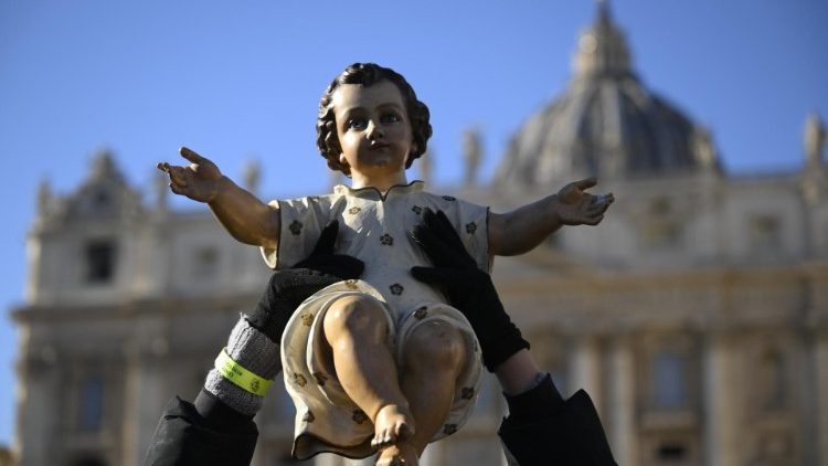 البابا فرنسيس: ليعزز اقتراب عيد الميلاد الالتزام بفتح دروب سلام